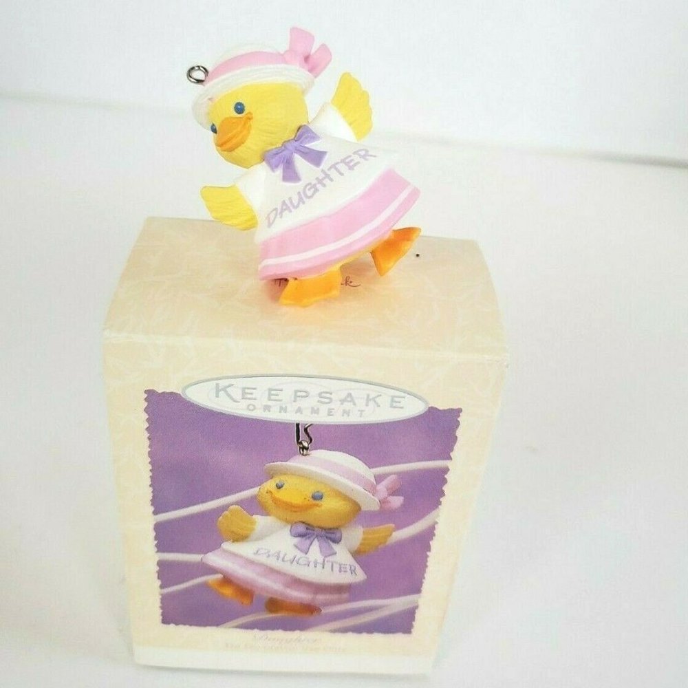 HALLMARK Keepsake Ornament "Daughter" 1995 Spring Collection Chick/Duckling EUC
